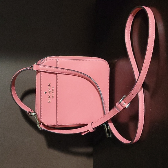 kate spade Handbags - Kate Spade Daisy Vanity Crossbody.